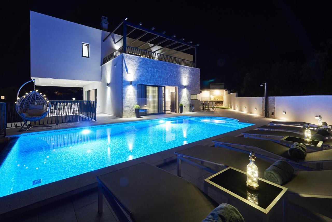 Luxury Villa Cor Mare With Pool Trogir Exterior photo