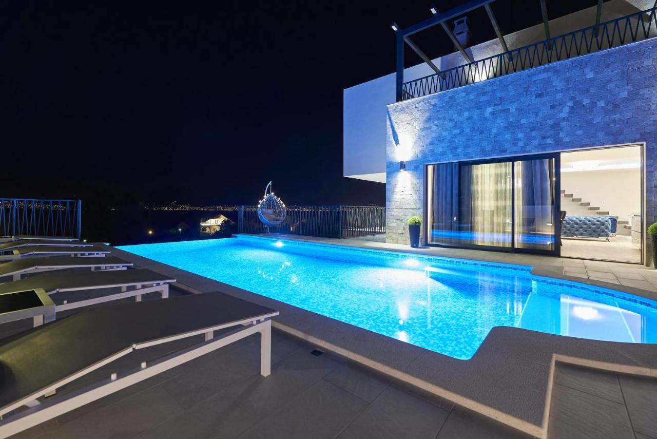 Luxury Villa Cor Mare With Pool Trogir Exterior photo