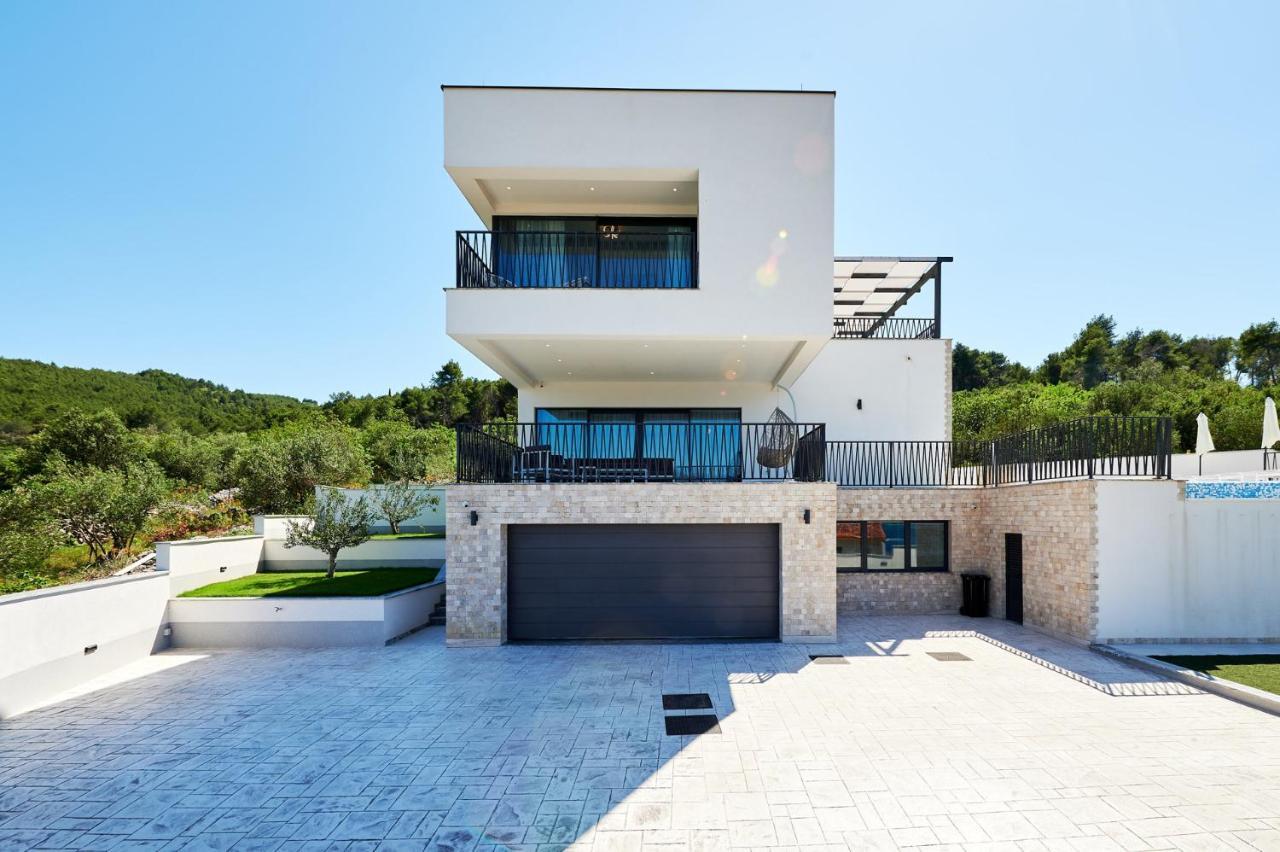 Luxury Villa Cor Mare With Pool Trogir Exterior photo