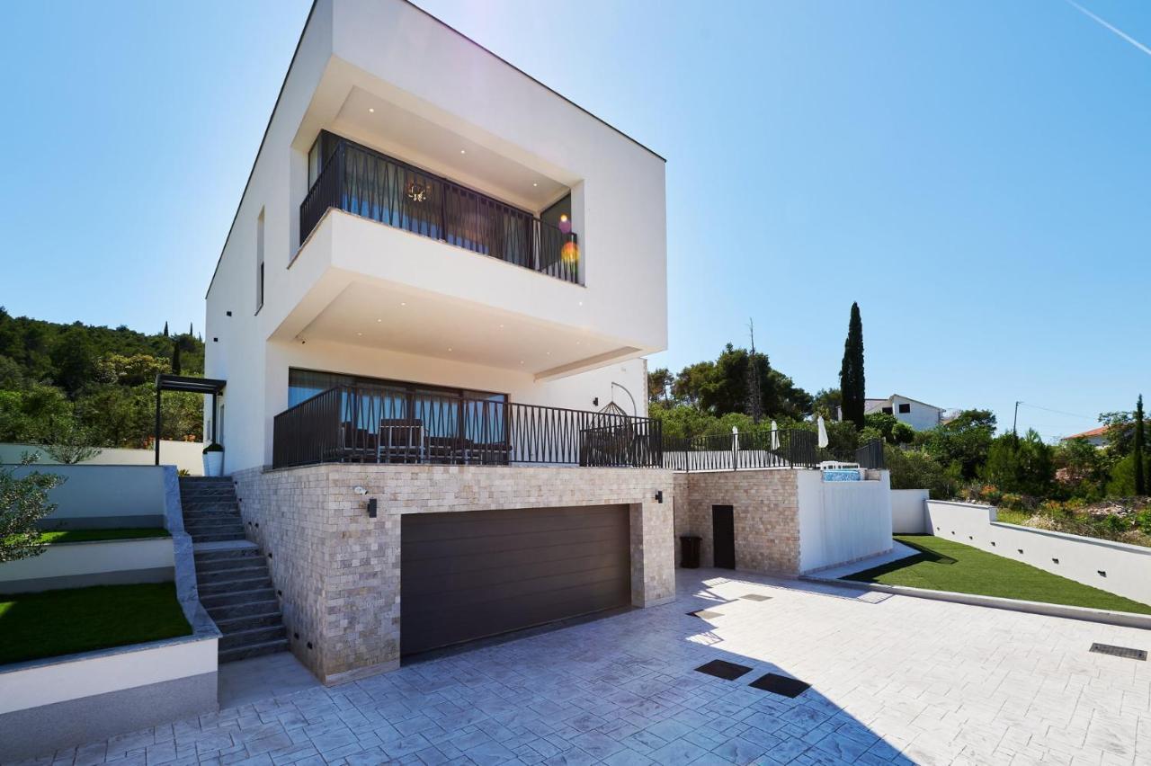 Luxury Villa Cor Mare With Pool Trogir Exterior photo